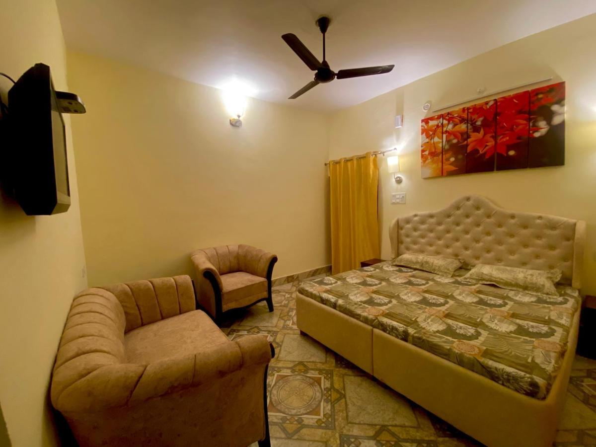 Ekant Guest House Dadāhu Exterior foto