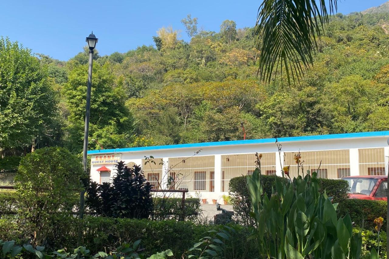Ekant Guest House Dadāhu Exterior foto